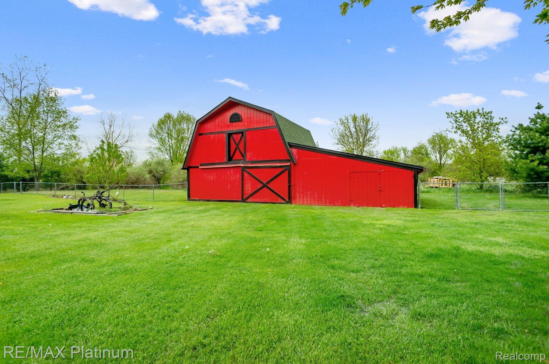 4774 West Coon Lake Road Howell, MI 48843 - Photo 30 of 36 31.jpg