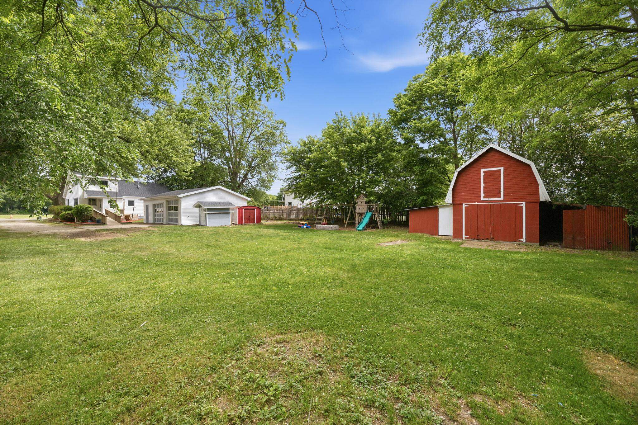 4018 East Rotamer Road Janesville, WI 53546 - Photo 3 of 76