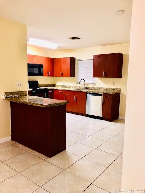 1641 West 17th Street Riviera Beach, FL 33404 - Photo 3 of 32 Gallery Image 3