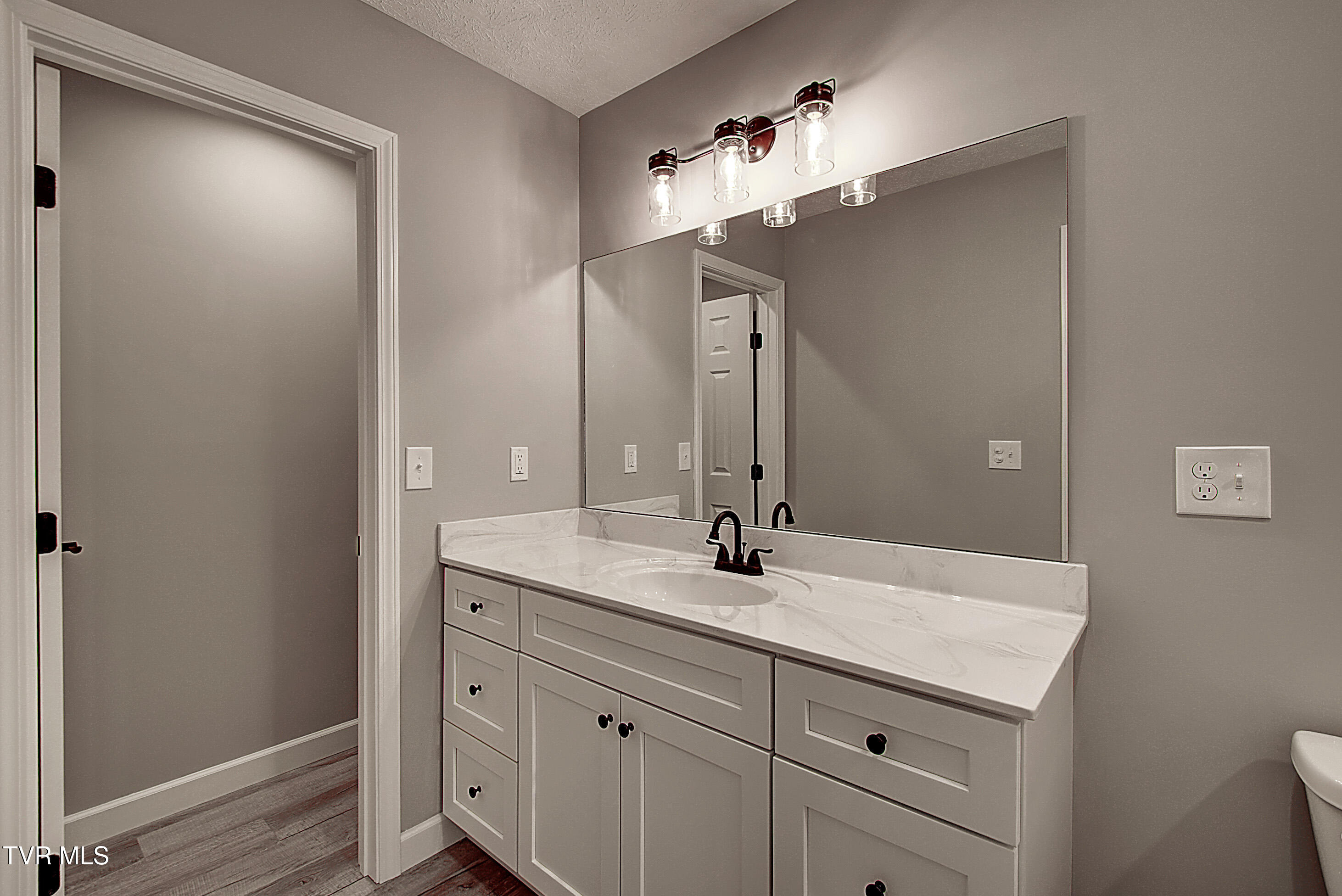 276 Slagle Road Elizabethton, TN 37643 - Photo 24 of 38 DSC_0295And8more