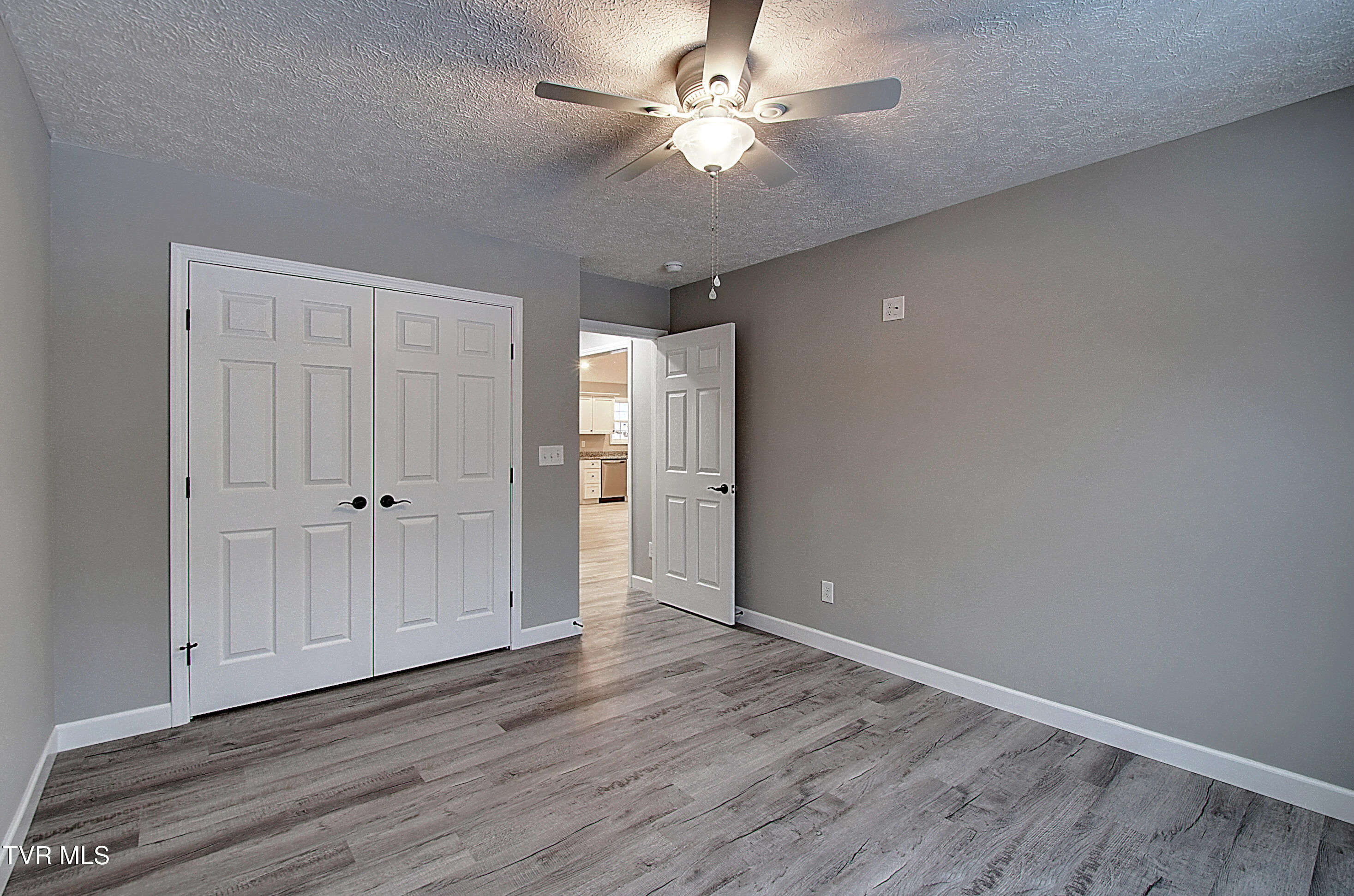 276 Slagle Road Elizabethton, TN 37643 - Photo 27 of 38 DSC_0349And8more