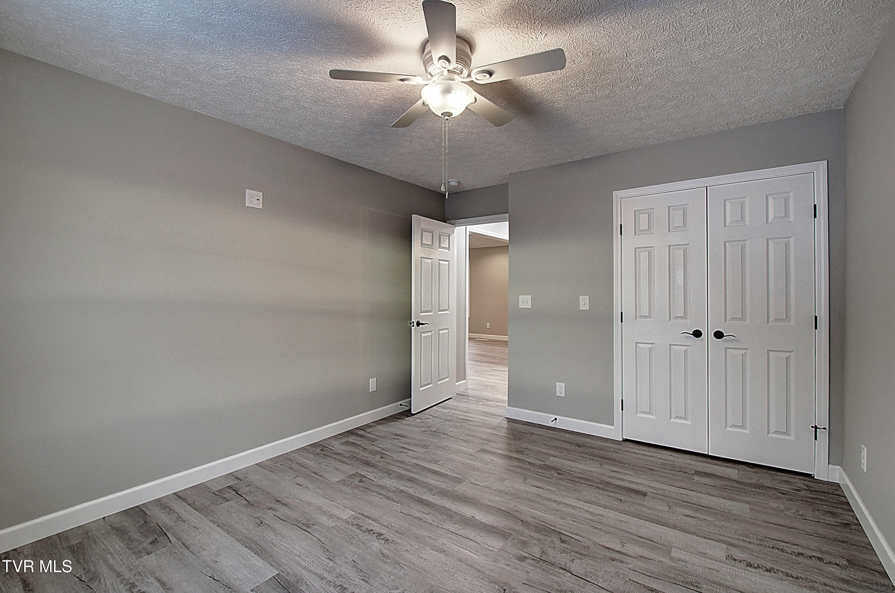 276 Slagle Road Elizabethton, TN 37643 - Photo 29 of 38 DSC_0385And8more