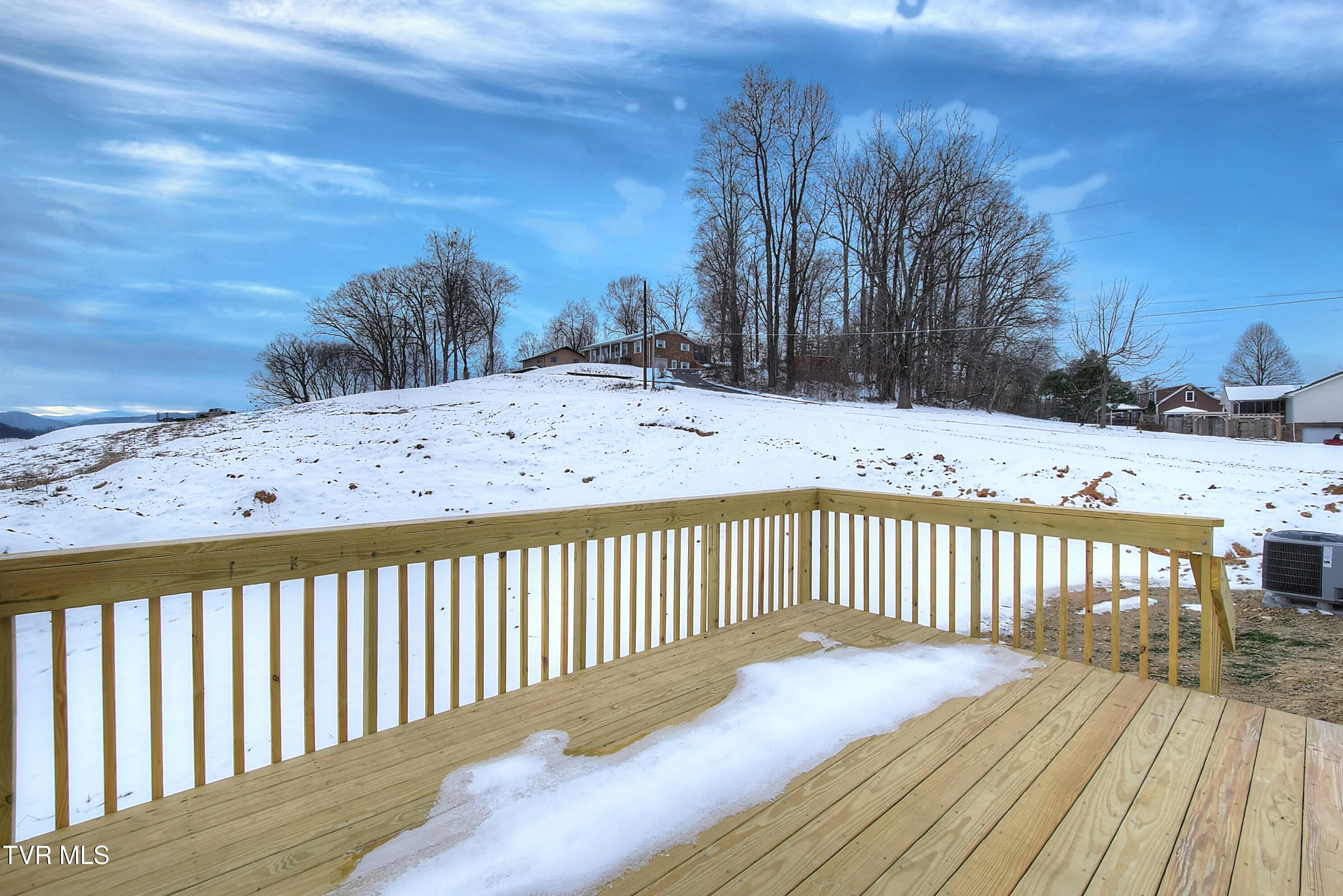 276 Slagle Road Elizabethton, TN 37643 - Photo 34 of 38 DSC_0559_60_61_62_63_64 (1)