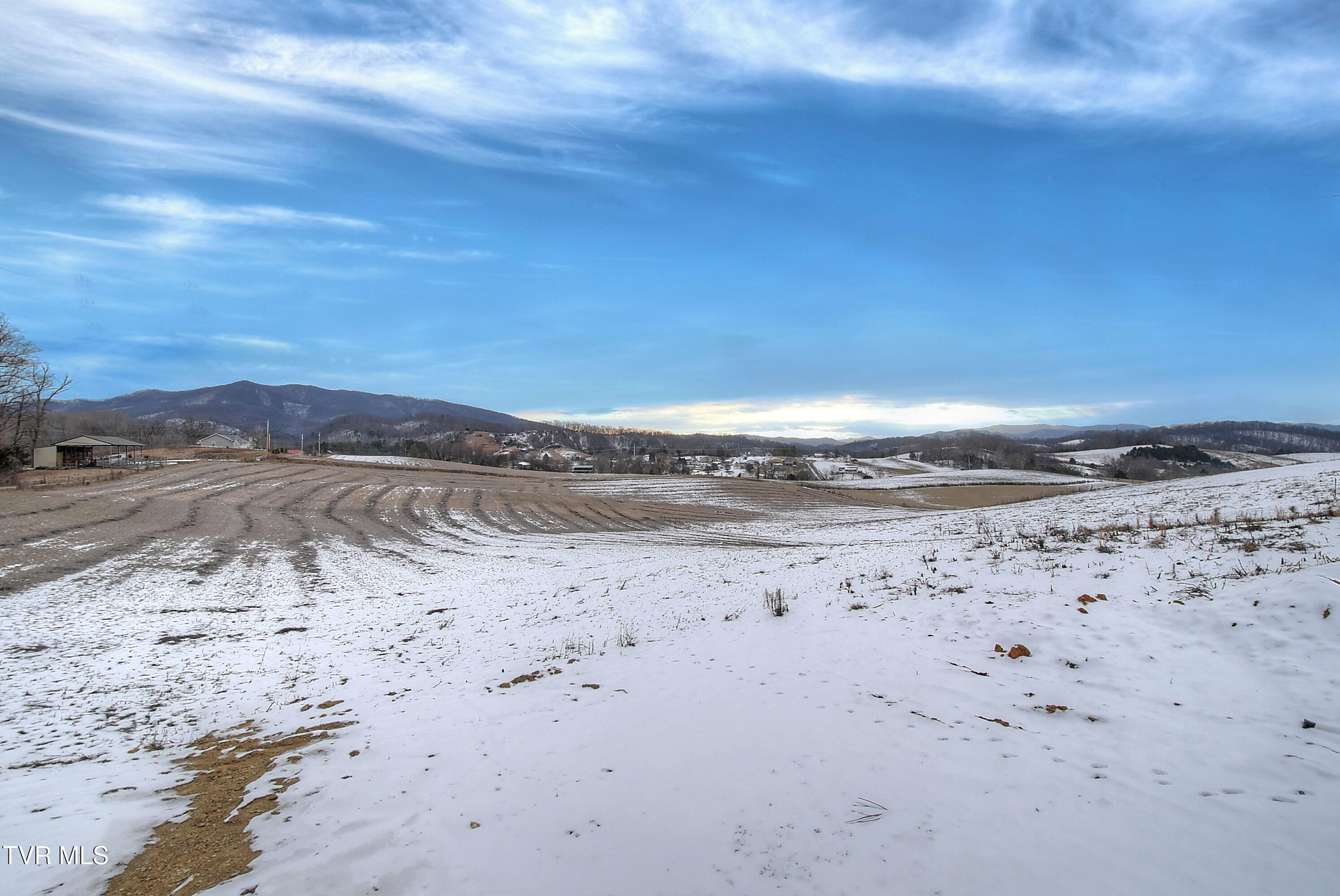 276 Slagle Road Elizabethton, TN 37643 - Photo 38 of 38 DSC_0607_08_09_10_11_12 (1)