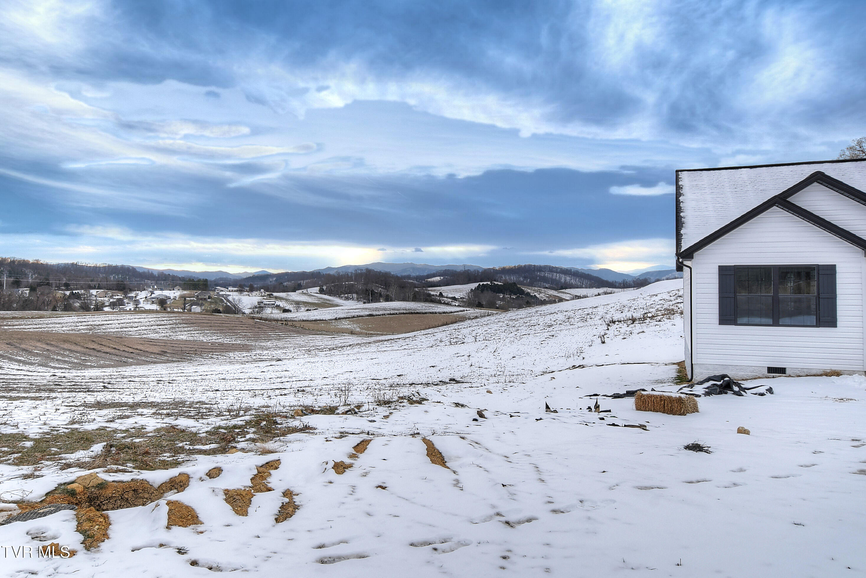 276 Slagle Road Elizabethton, TN 37643 - Photo 6 of 38 6