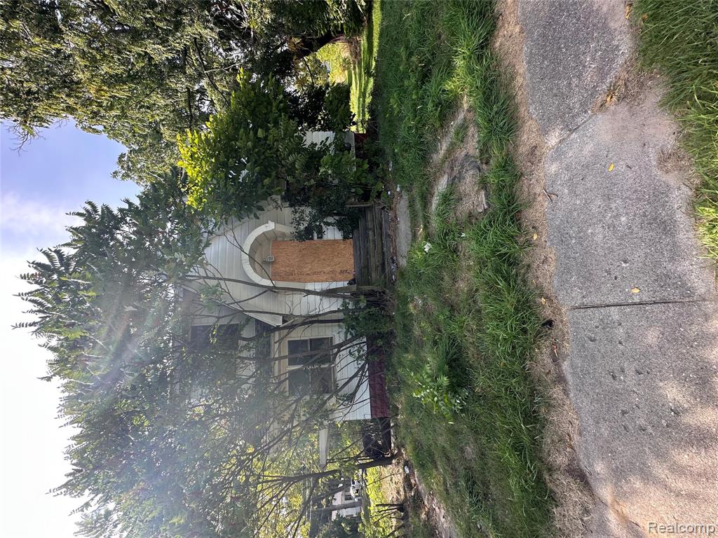 1708 Fenton Road Flint, MI 48507 - Photo 1 of 3