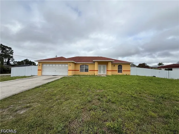 $2,200 | 696 Homestead Road South, Lehigh Acres, FL 33974