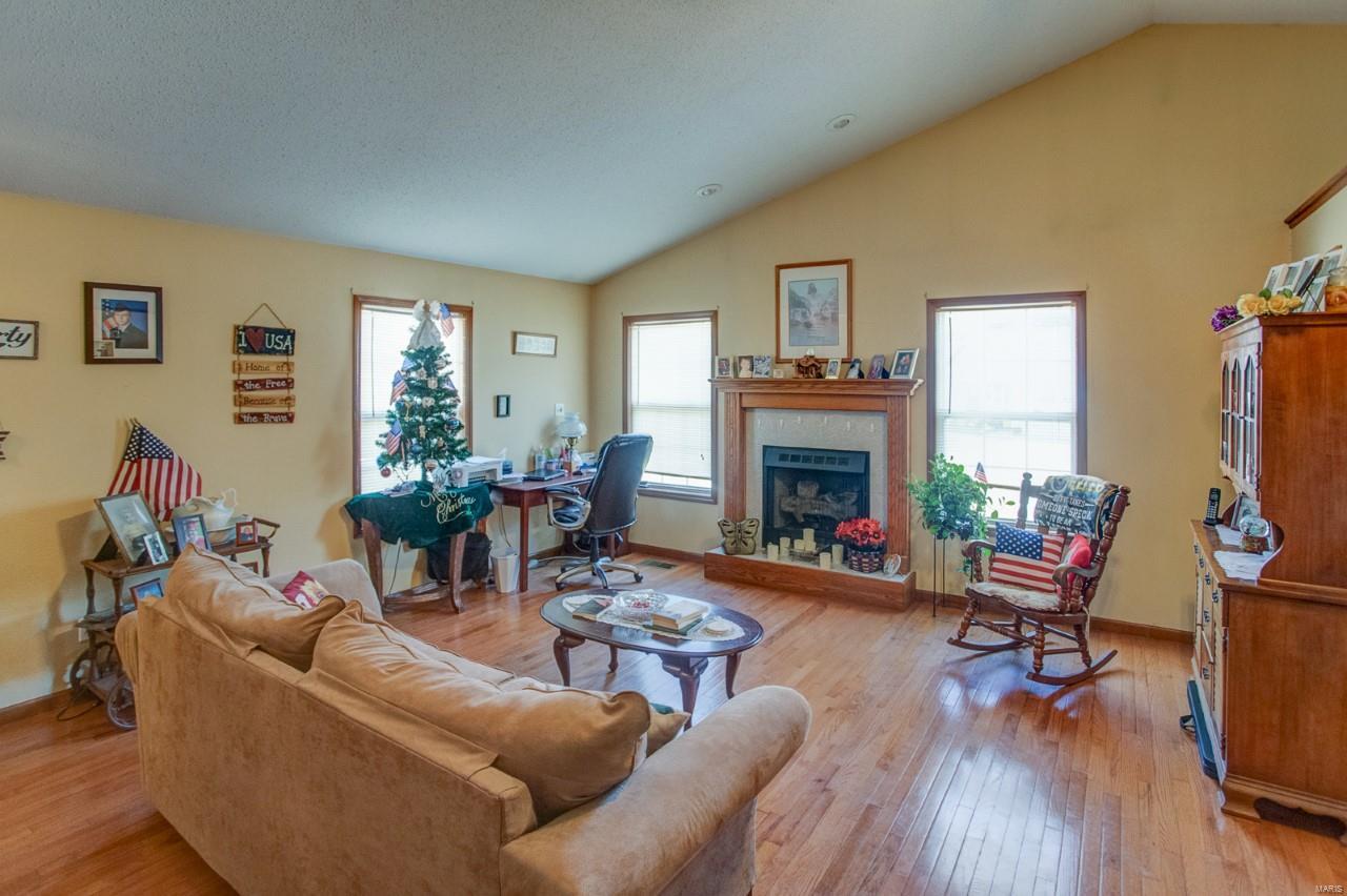 300 Nellies Ridge Valmeyer, IL 62295 - Photo 5 of 45 Gallery Image 5