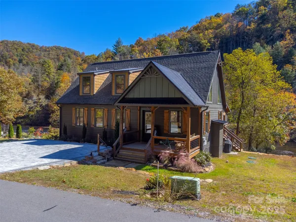 $695,000 | 186 Grayling Drive, Cullowhee, NC 28723