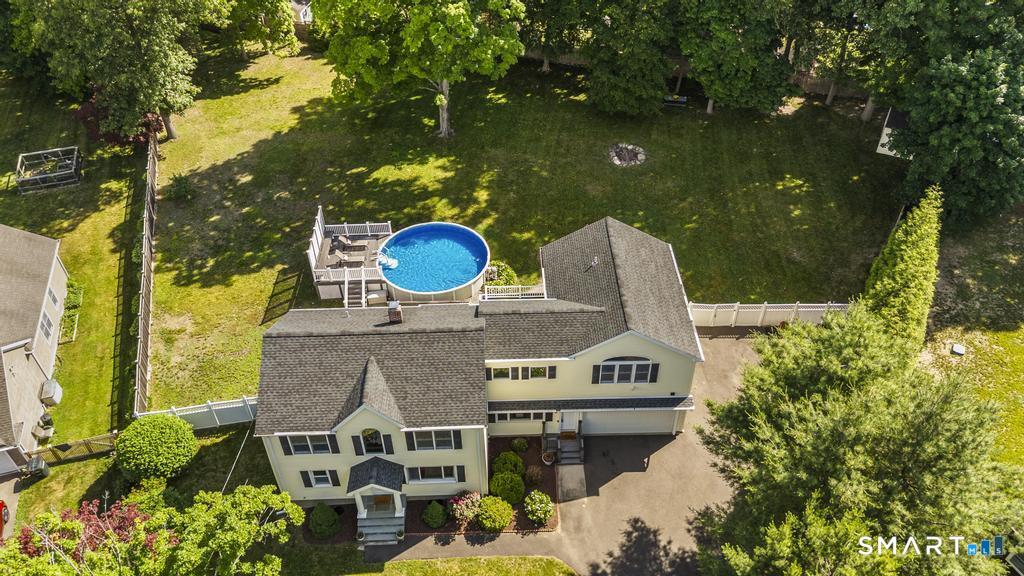 120 Saddleview Road Fairfield, CT 06825 - Photo 2 of 40 This home has the full package!