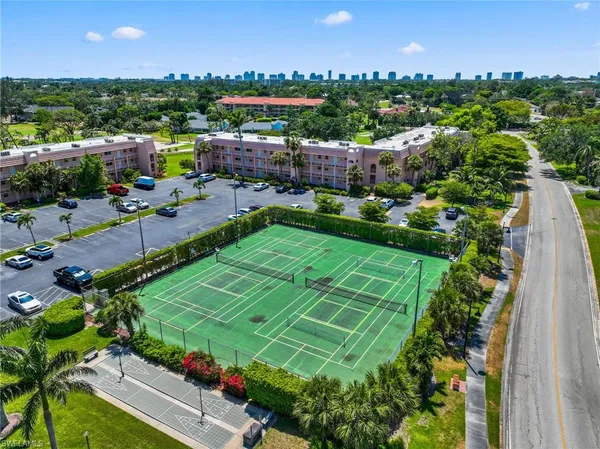 $3,100 | 200 Forest Lakes Boulevard, Unit 111, Naples, FL 34105