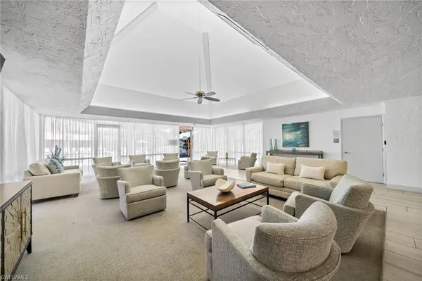 $3,100 | 200 Forest Lakes Boulevard, Unit 111, Naples, FL 34105