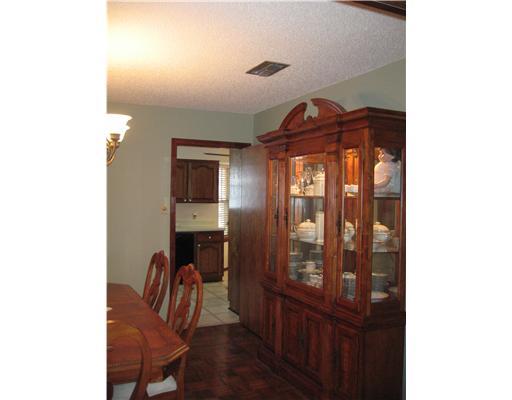 121 Somerset Road Laplace, LA 70068 - Photo 3 of 22 Gallery Image 3