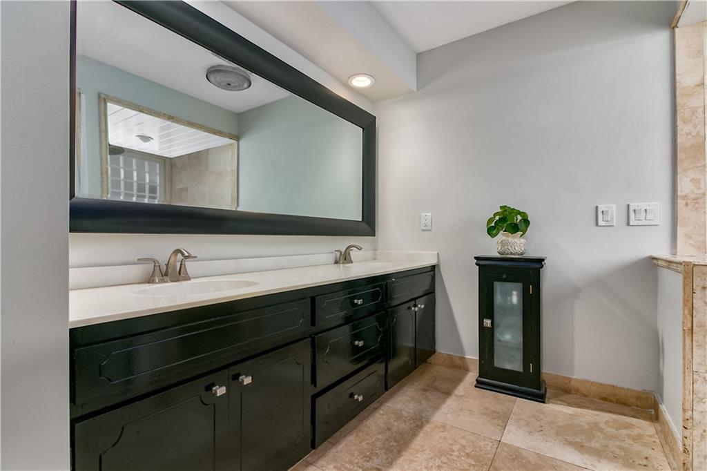 102 South River Road Sewall's Point, FL 34996 - Photo 6 of 21 Gallery Image 6