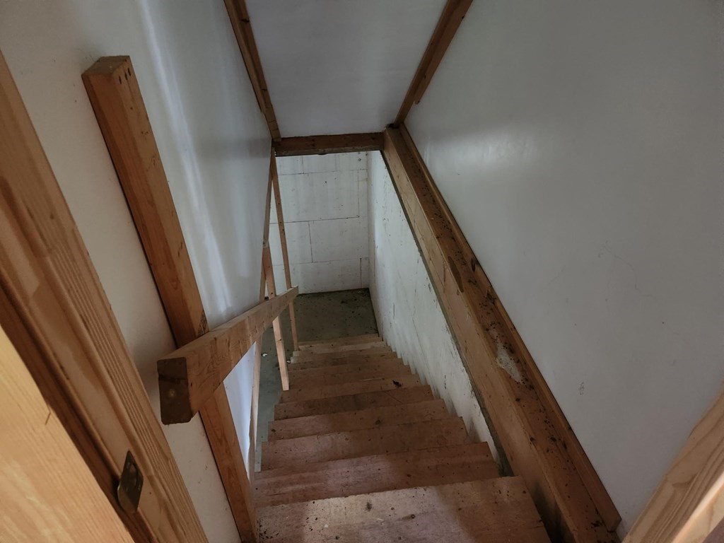 48 Main Street Wales, MA 01081 - Photo 36 of 42 a view of entryway