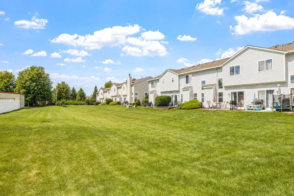 $287,000 | 21543 Eich Drive, Crest Hill, IL 60403
