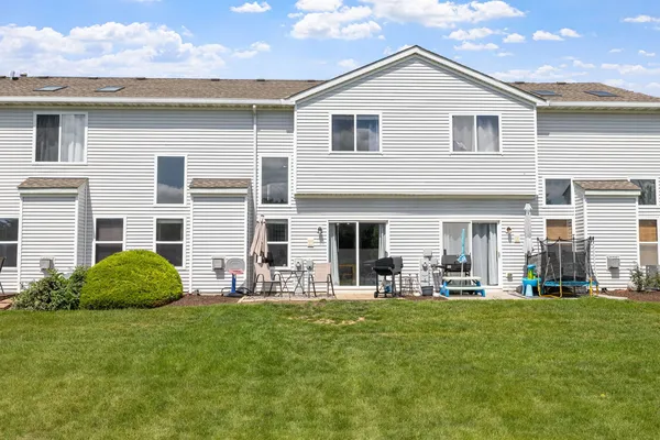 $287,000 | 21543 Eich Drive, Crest Hill, IL 60403