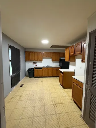 $65,000 | 1939 Spruce Street, Kankakee, IL 60901