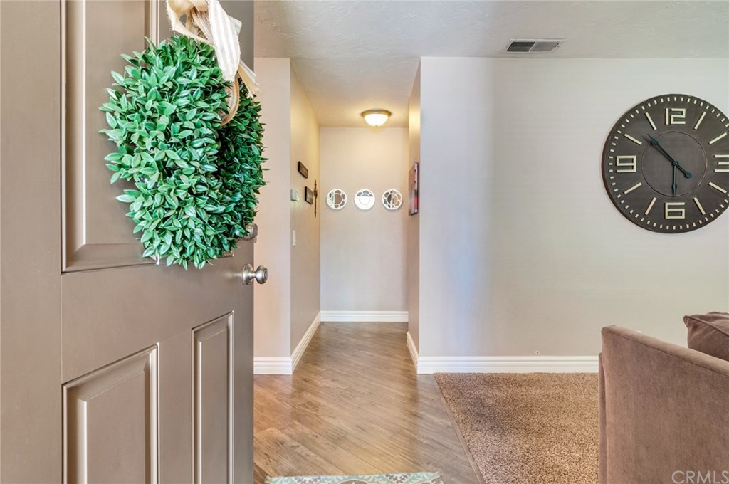 9760 Lincoln Avenue Riverside, CA 92503 - Photo 2 of 27