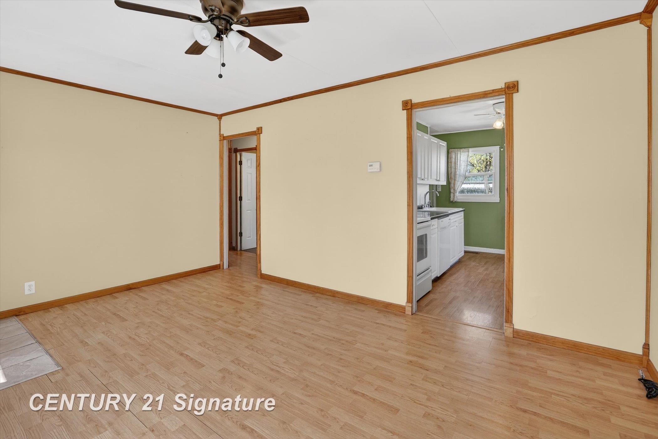 1307 East Hurley Road Midland, MI 48642 - Photo 6 of 22 Living Room