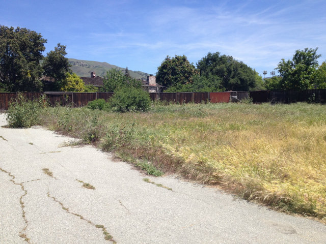 0 McKee Road San Jose, CA 95127 - Photo 3 of 3 a backyard of a house with lots of green space