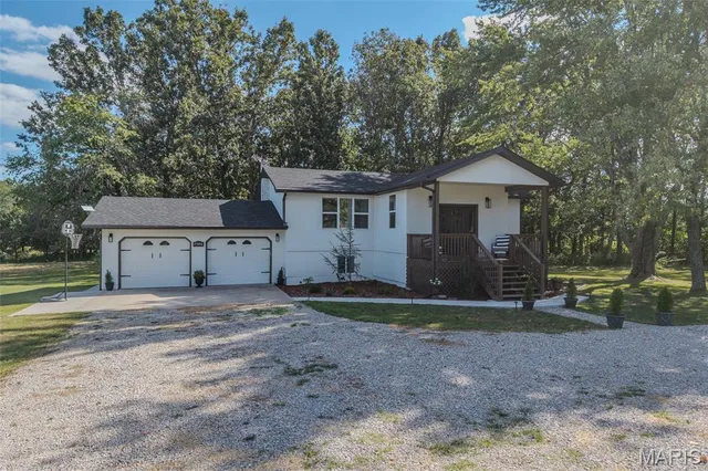 $449,500 | 17996 Dove Road, Phillipsburg, MO 65722