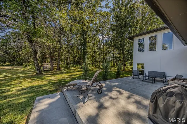 $449,500 | 17996 Dove Road, Phillipsburg, MO 65722