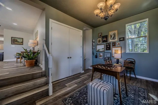 $449,500 | 17996 Dove Road, Phillipsburg, MO 65722