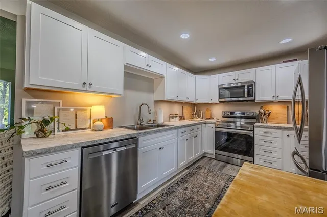 $449,500 | 17996 Dove Road, Phillipsburg, MO 65722