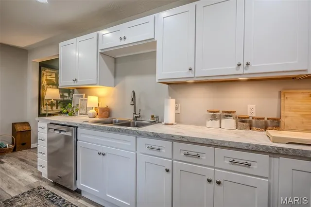 $449,500 | 17996 Dove Road, Phillipsburg, MO 65722