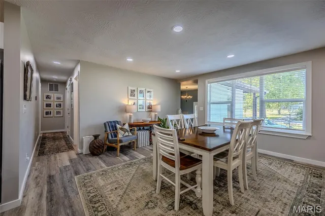 $449,500 | 17996 Dove Road, Phillipsburg, MO 65722