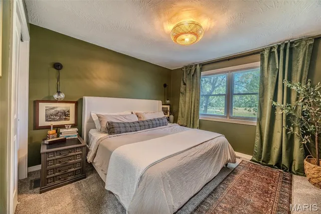 $449,500 | 17996 Dove Road, Phillipsburg, MO 65722