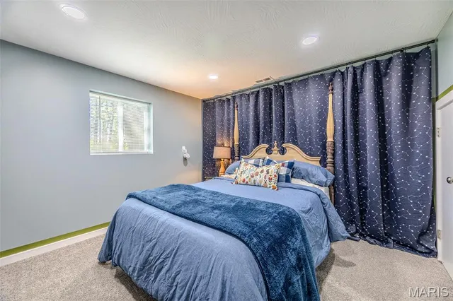 $449,500 | 17996 Dove Road, Phillipsburg, MO 65722