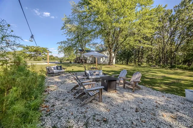 $449,500 | 17996 Dove Road, Phillipsburg, MO 65722