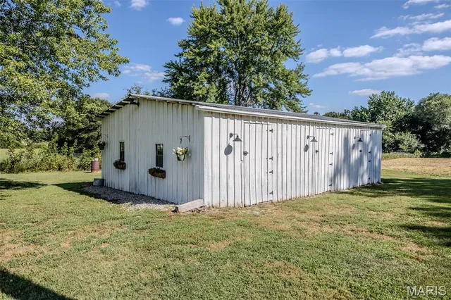 $449,500 | 17996 Dove Road, Phillipsburg, MO 65722