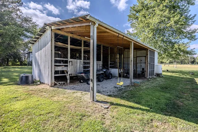 $449,500 | 17996 Dove Road, Phillipsburg, MO 65722