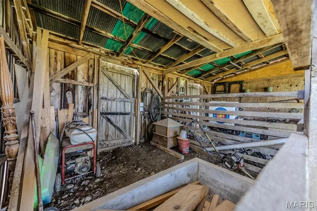 $449,500 | 17996 Dove Road, Phillipsburg, MO 65722