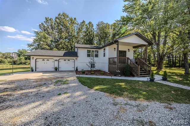 $449,500 | 17996 Dove Road, Phillipsburg, MO 65722