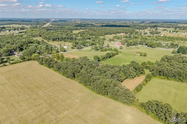 $449,500 | 17996 Dove Road, Phillipsburg, MO 65722