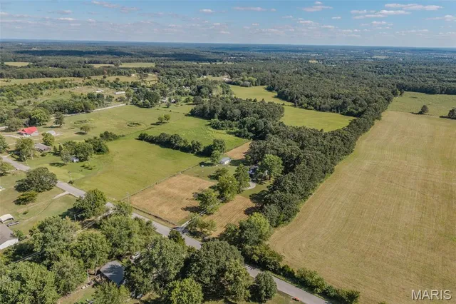 $449,500 | 17996 Dove Road, Phillipsburg, MO 65722