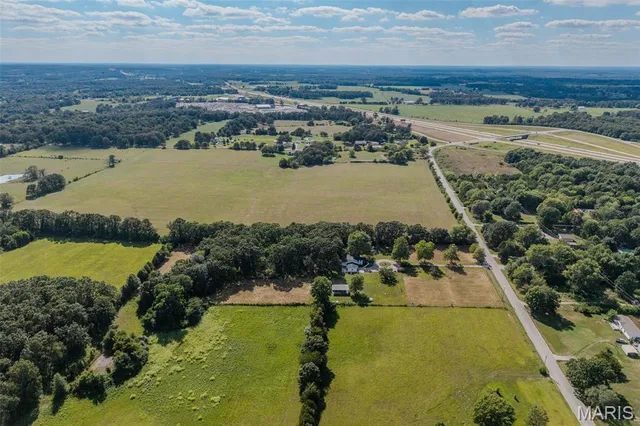 $449,500 | 17996 Dove Road, Phillipsburg, MO 65722