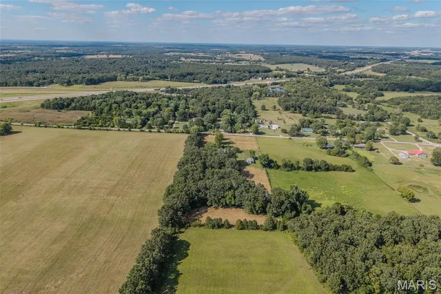 $449,500 | 17996 Dove Road, Phillipsburg, MO 65722