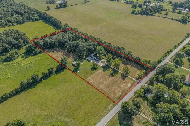 $449,500 | 17996 Dove Road, Phillipsburg, MO 65722