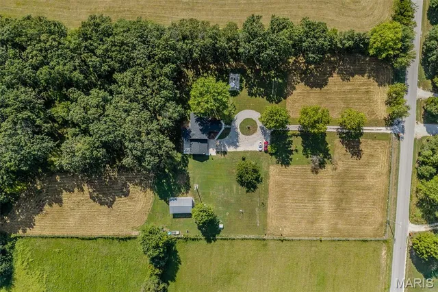 $449,500 | 17996 Dove Road, Phillipsburg, MO 65722