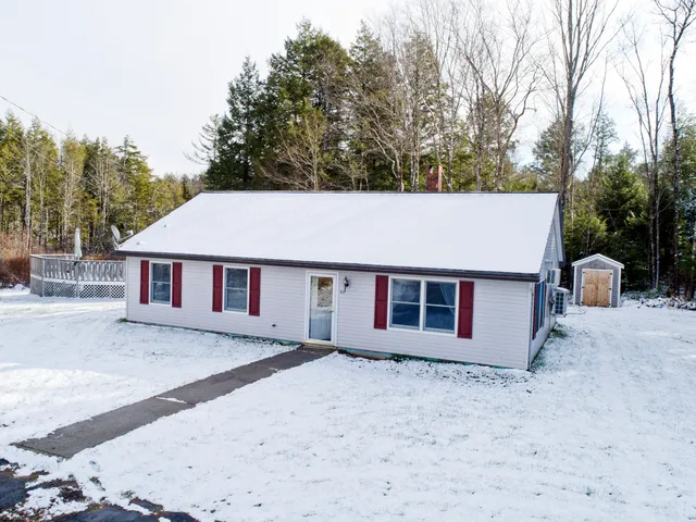 $325,000 | 90 Gardiner Road, Whitefield, ME 04353