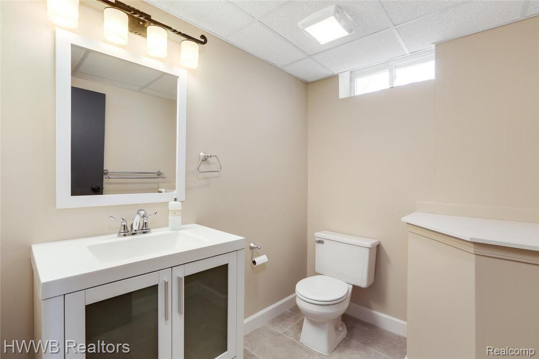 6200 Mack Road Howell, MI 48855 - Photo 35 of 52 The lower level also has its own completely new half bath.