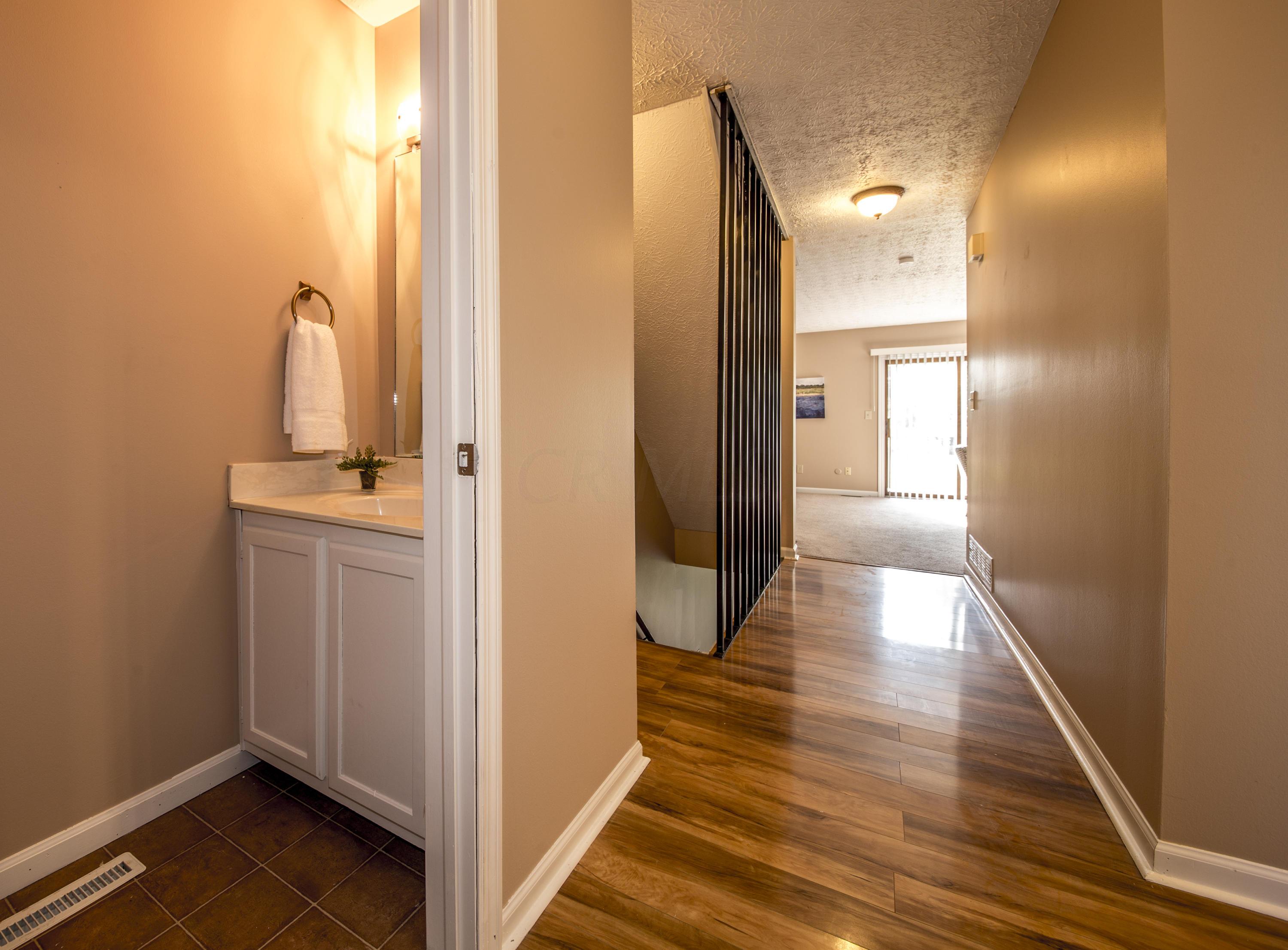 5268 Timberline Road, Unit 128 Columbus, OH 43220 - Photo 3 of 26