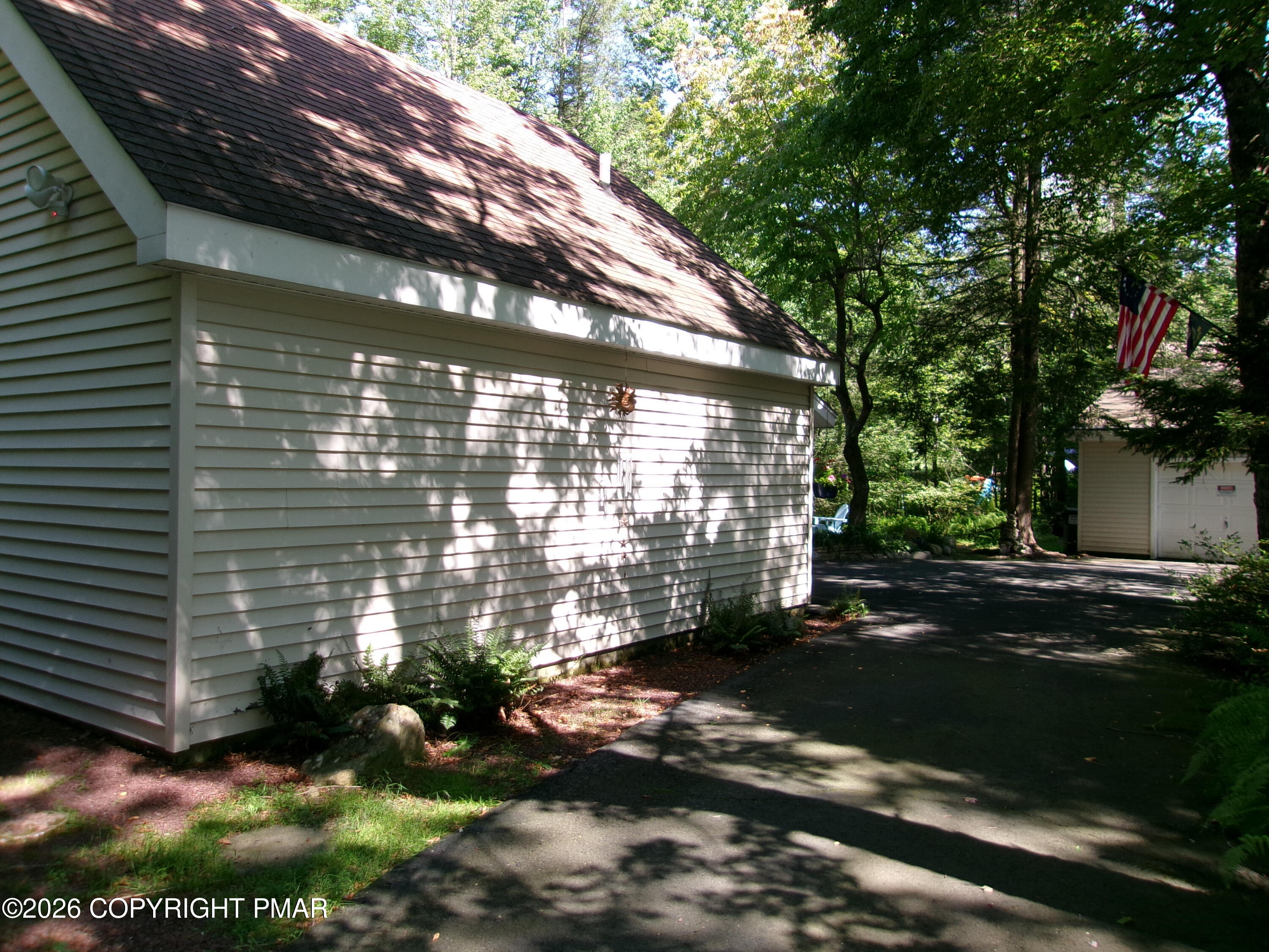 attached garage