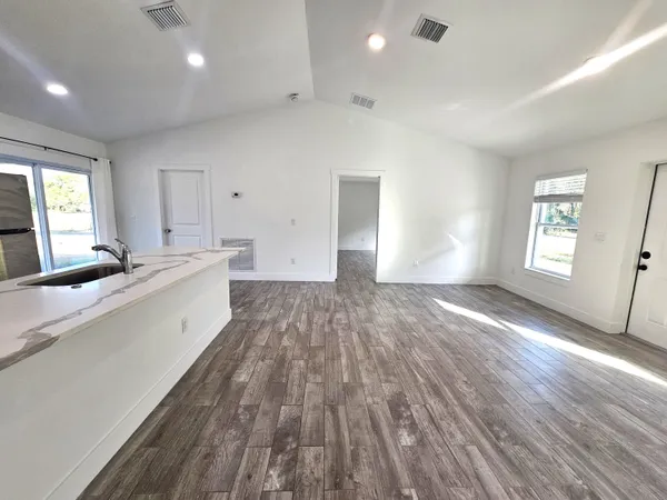 $2,300 | 2447 Northwest 5th Street, Okeechobee, FL 34972