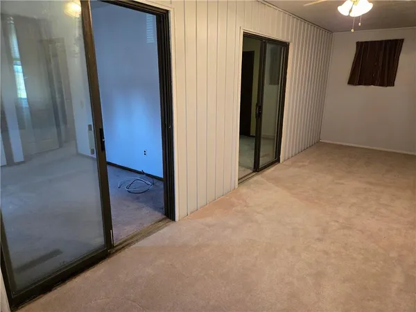 $425,000 | 32188 Osawatomie Road, Paola, KS 66071
